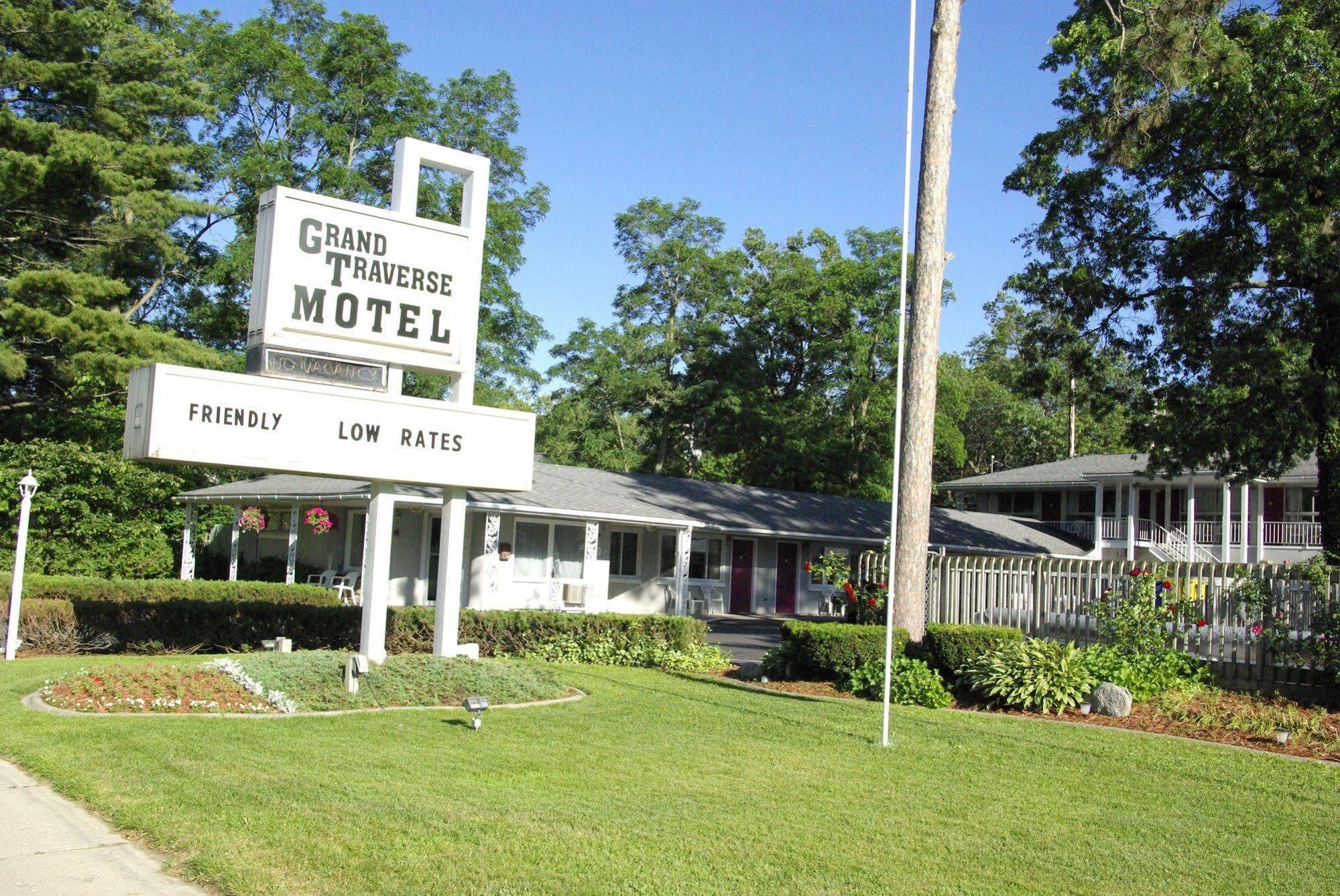 Grand Traverse Motel Траверс-Сити Экстерьер фото